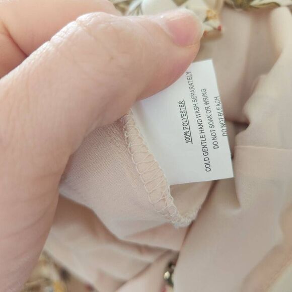 Saints + Secrets Tan Floral Sleeveless Ruffle Hem Relaxed Jumpsuit Size Large - Picture 13 of 13